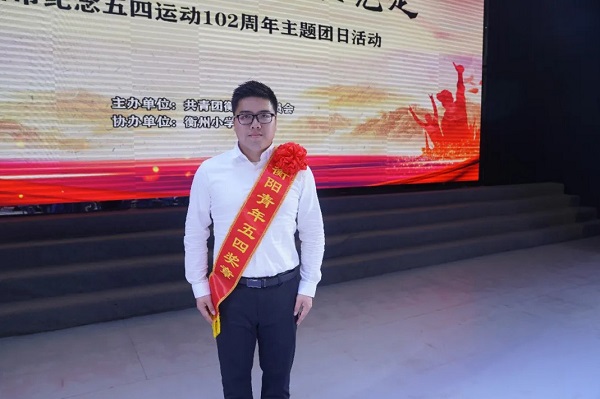 年产值数千万！留美精英返乡养牛，带动乡亲闯出致富路(图3)